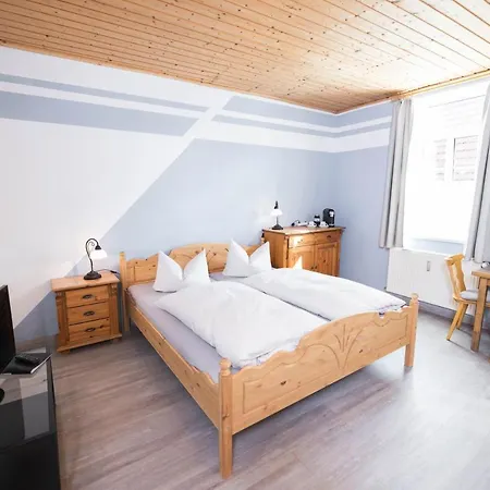 Friedrichshof בית הארחה 3*