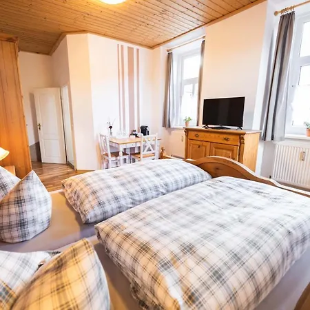 Friedrichshof בית הארחה