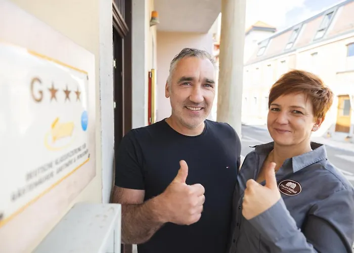 בית הארחה Friedrichshof באד קלוסטרלאוסניץ