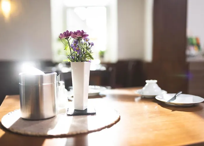 Friedrichshof בית הארחה 3*