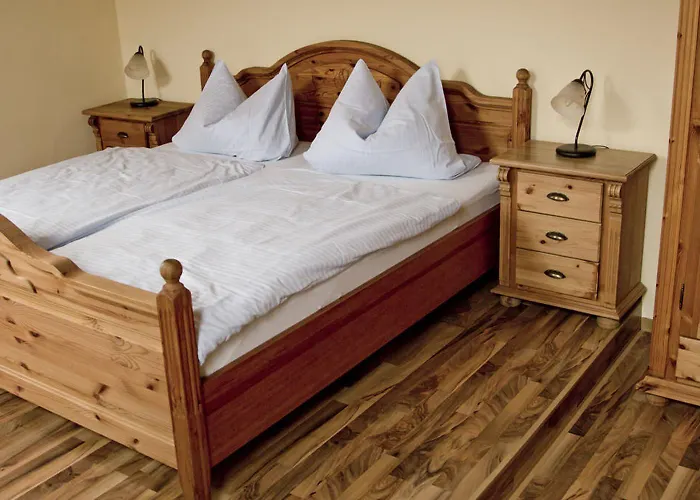 בית הארחה Friedrichshof באד קלוסטרלאוסניץ